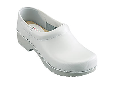 Wooden clogs with heel cap, white