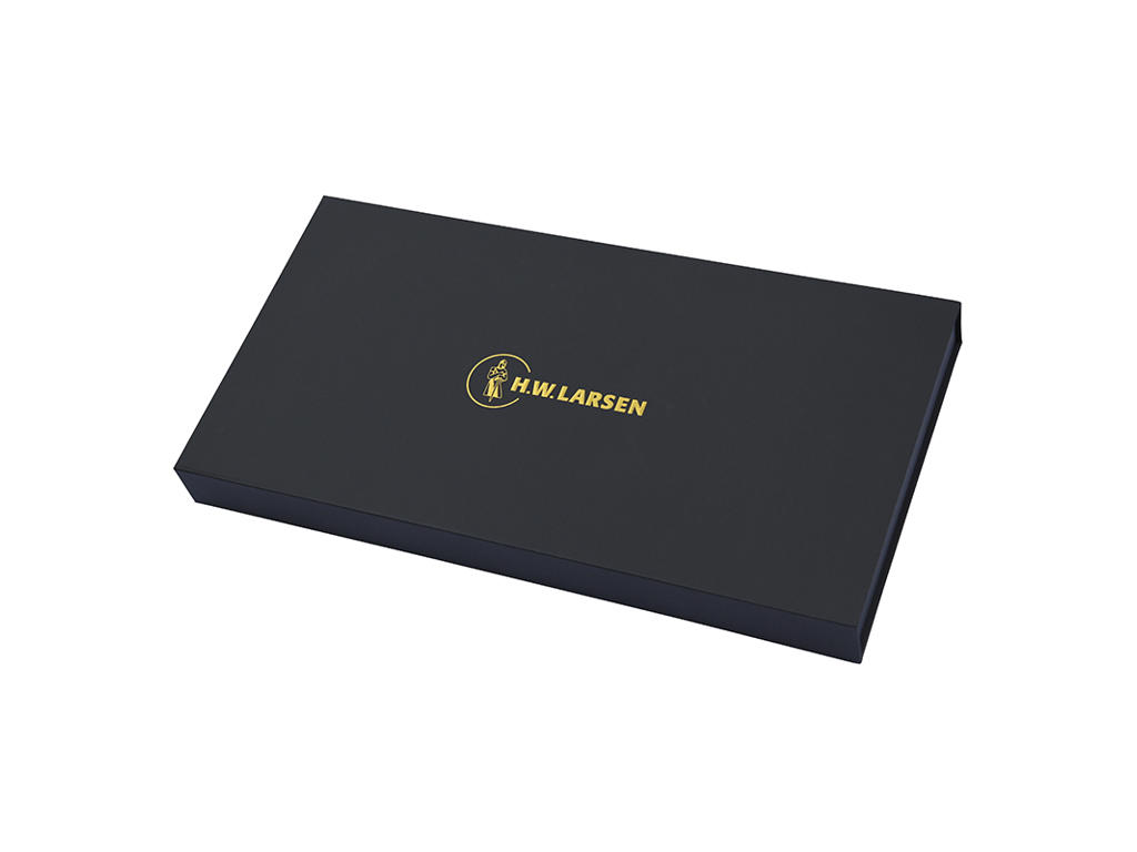 Gift box 3 knives marked H.W.LARSEN in Gold