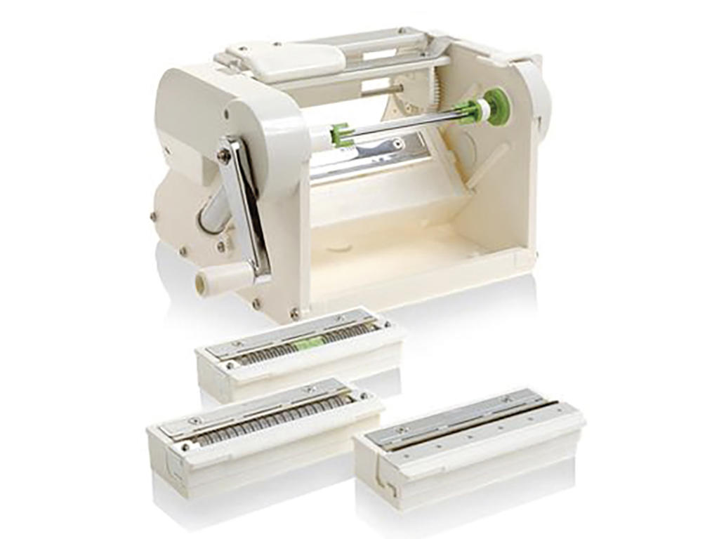 Japanese vegetable cutter with 4 blades