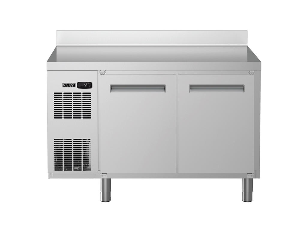 Refrigerated display case with back edge 2 doors -2/+10 degrees.