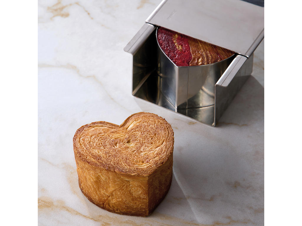 Mold for Croissants Geometric Heart