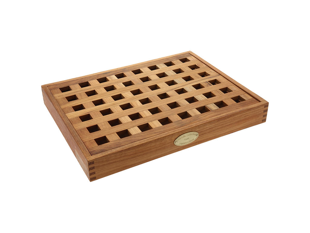 Crumb board teak with squares 36 x 28 x 4 cm