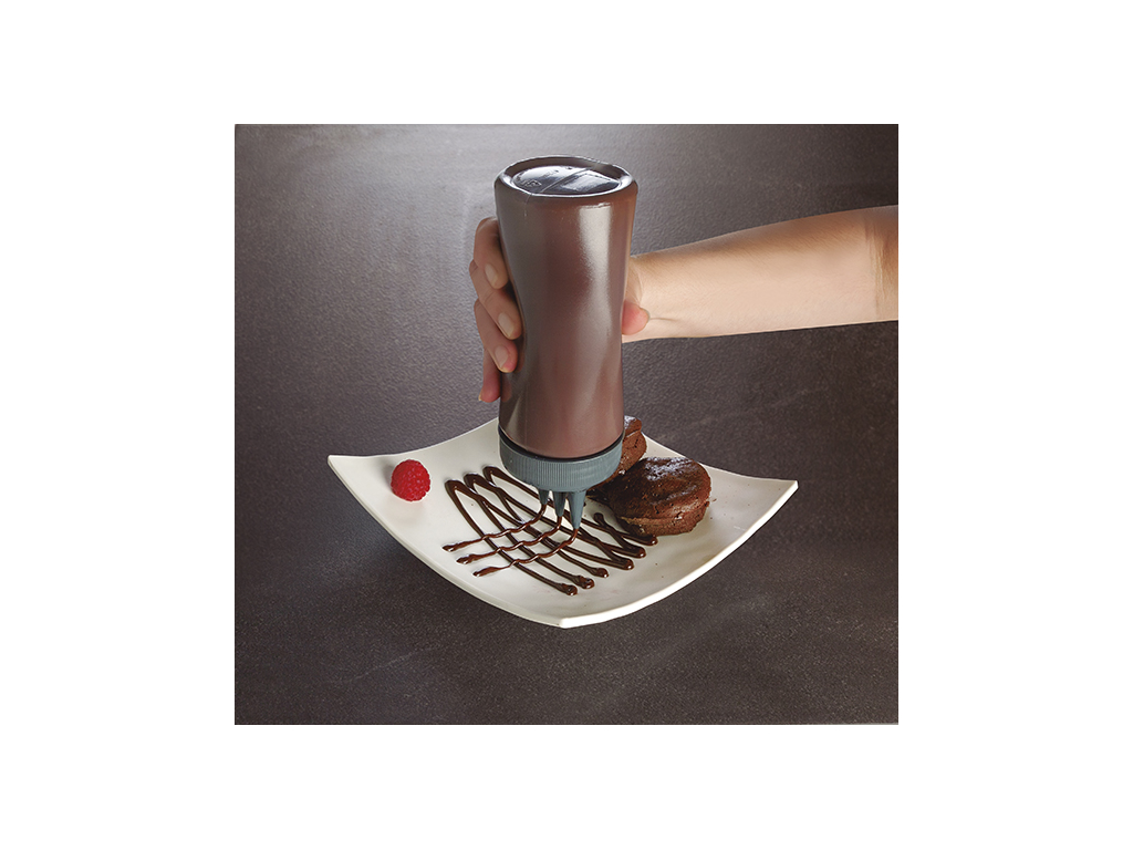 Dressing bottle with 3 nozzles 700 ml