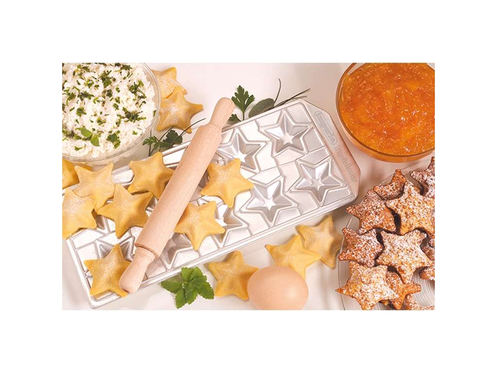 Ravioli form for 18 pcs. star-shaped