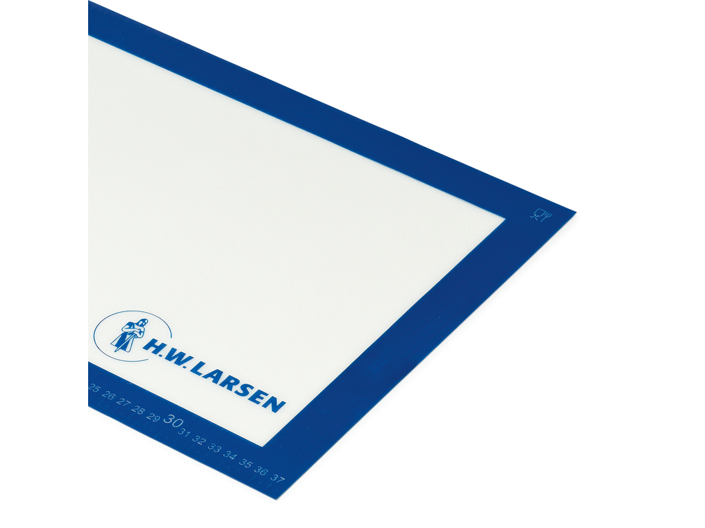 Baking mat, 40x30 cm, with cm-measurements, withstands -40 to +280 °C