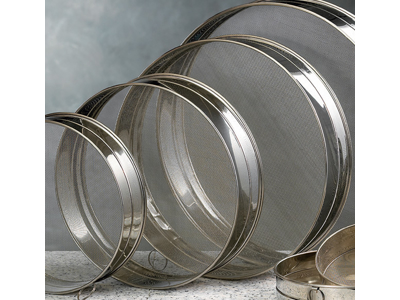 Flour sieve stainless steel 30 cm.