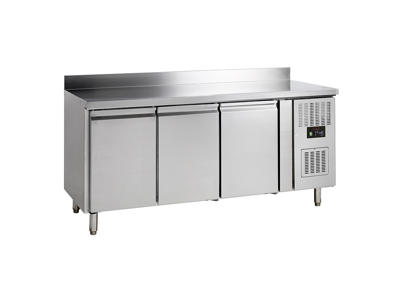 Refrigerated display case 3 doors GN1/1