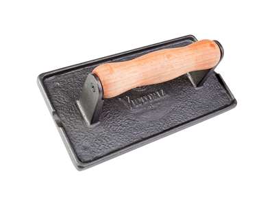 Beef press with wooden handle, Victoria, cast iron